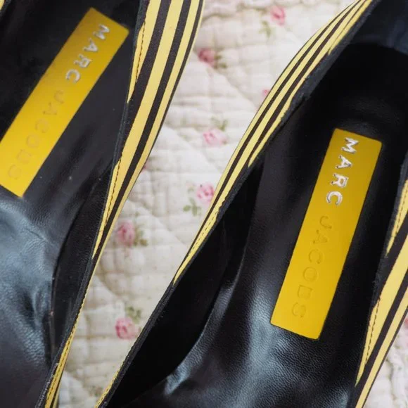 Authentic Marc Jacobs Yellow and Black Striped Pointy Heels Size 10